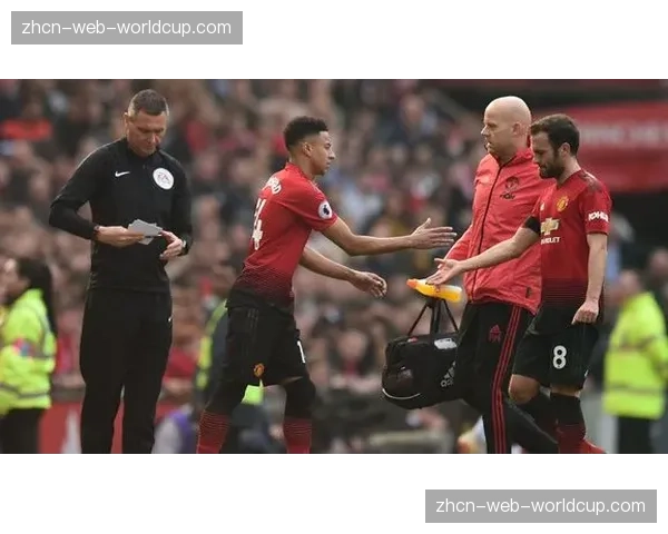 曼联官方确认，卡塞米罗因腿筋伤势将缺席接下来三场联赛